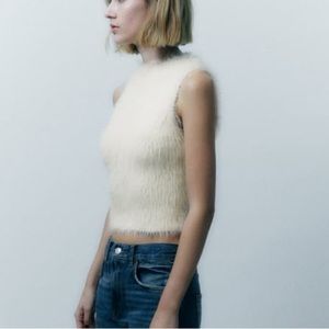 New With Tags- Zara- Faux Fur Top- Cream/White- Size M